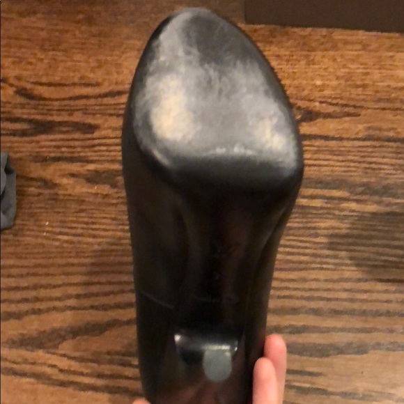 Louis Vuitton peep hole heels - Picture 6 of 8